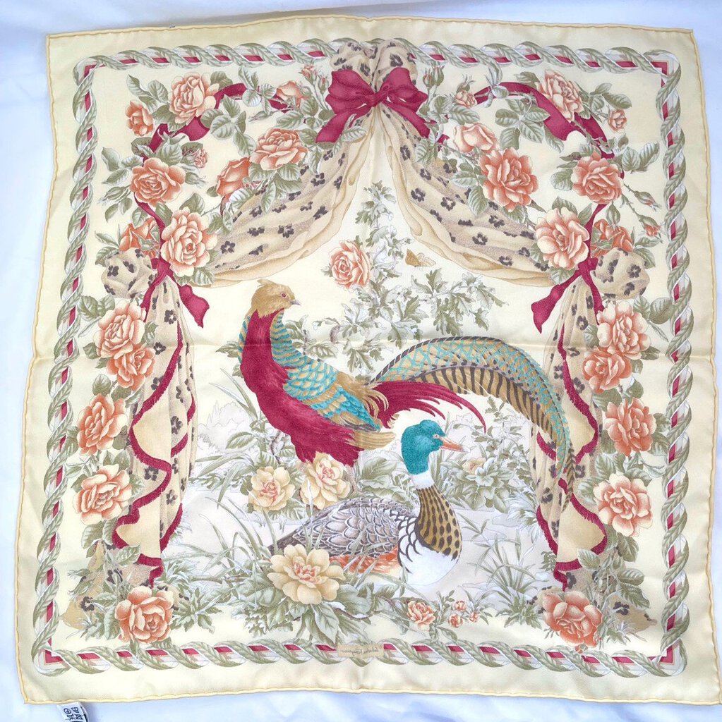 VINTAGE FERRAGAMO SCARF