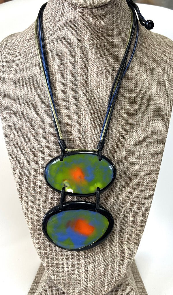 REVERSABLE COLOR ILLUSIONS NECKLACE
