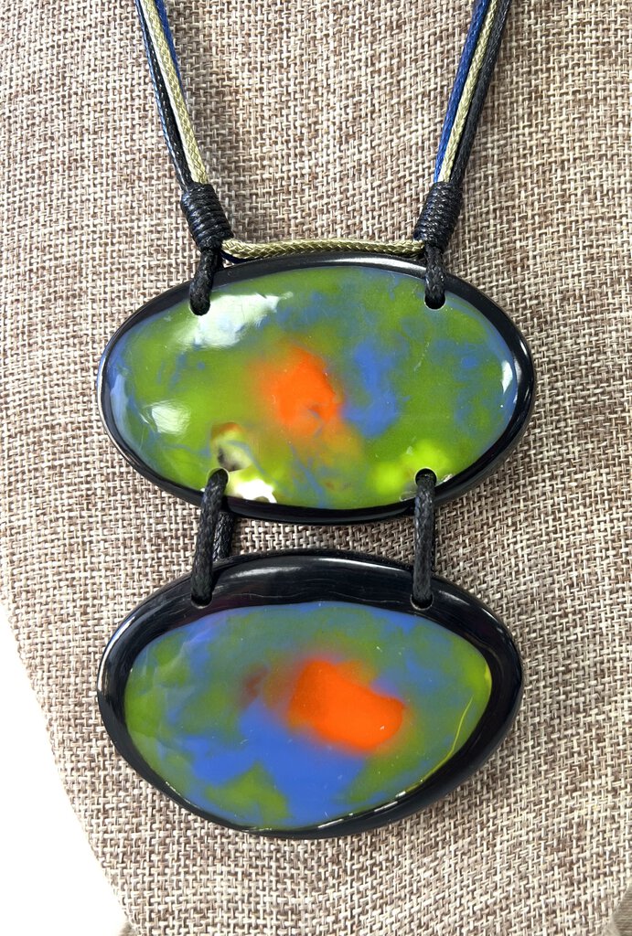 REVERSABLE COLOR ILLUSIONS NECKLACE