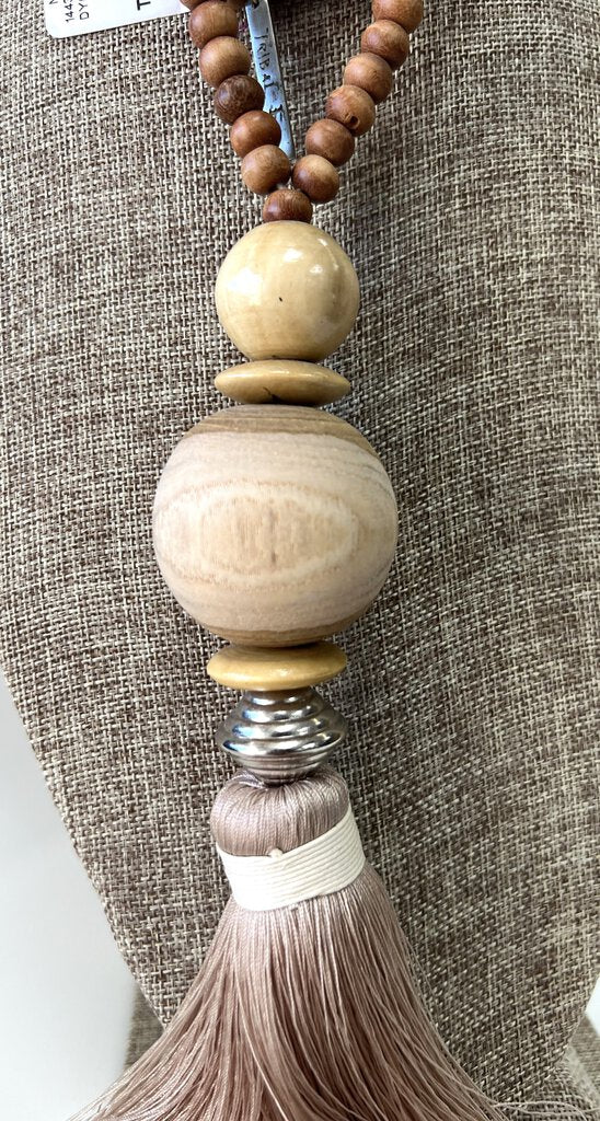 TRIBAL E BY ERIKA PENA TASSEL NECKLACE