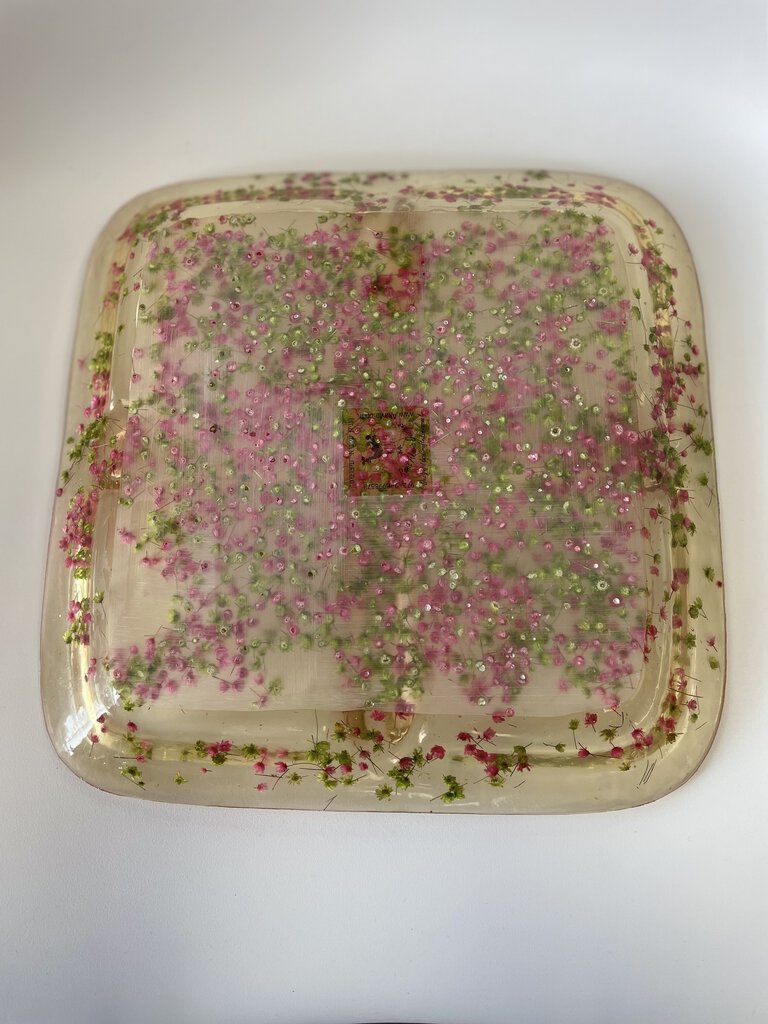 DRIED FLOWER RESIN AKAVIA SERVING TRAY