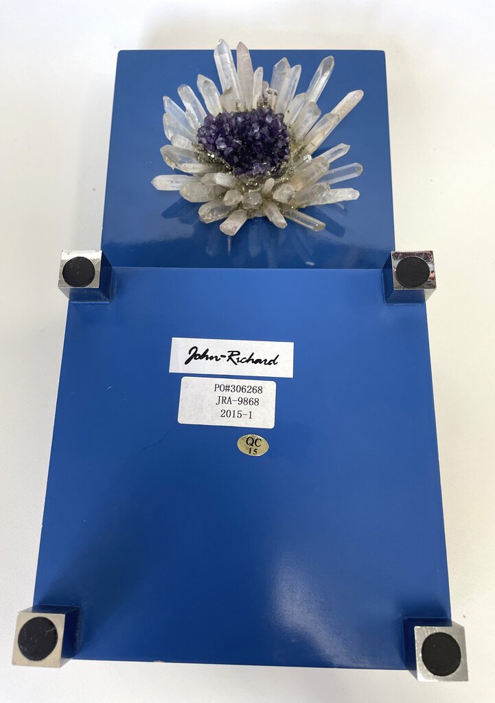 JOHN RICHARD QUARTZ BOX