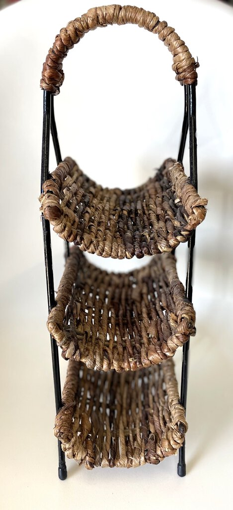 WICKER AND METAL 3 BOTTLE HOLDER