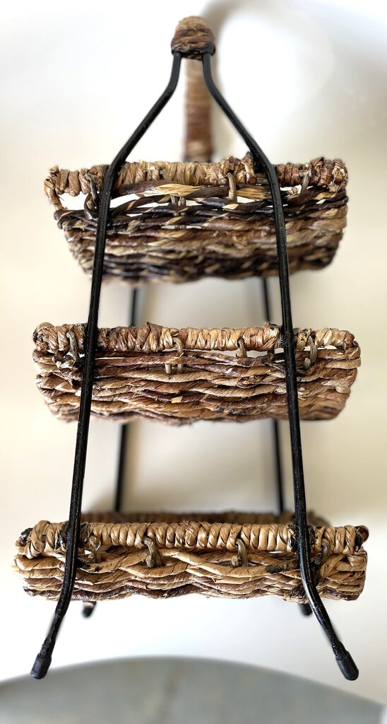 WICKER AND METAL 3 BOTTLE HOLDER