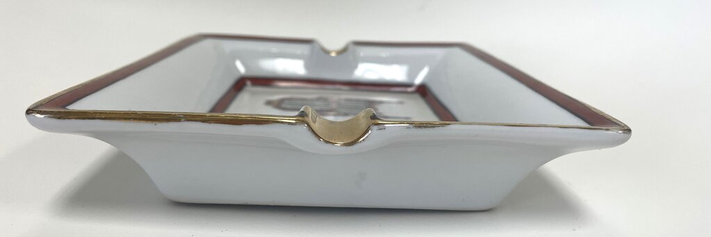 VINTAGE CHAIR CIGAR ASH TRAY