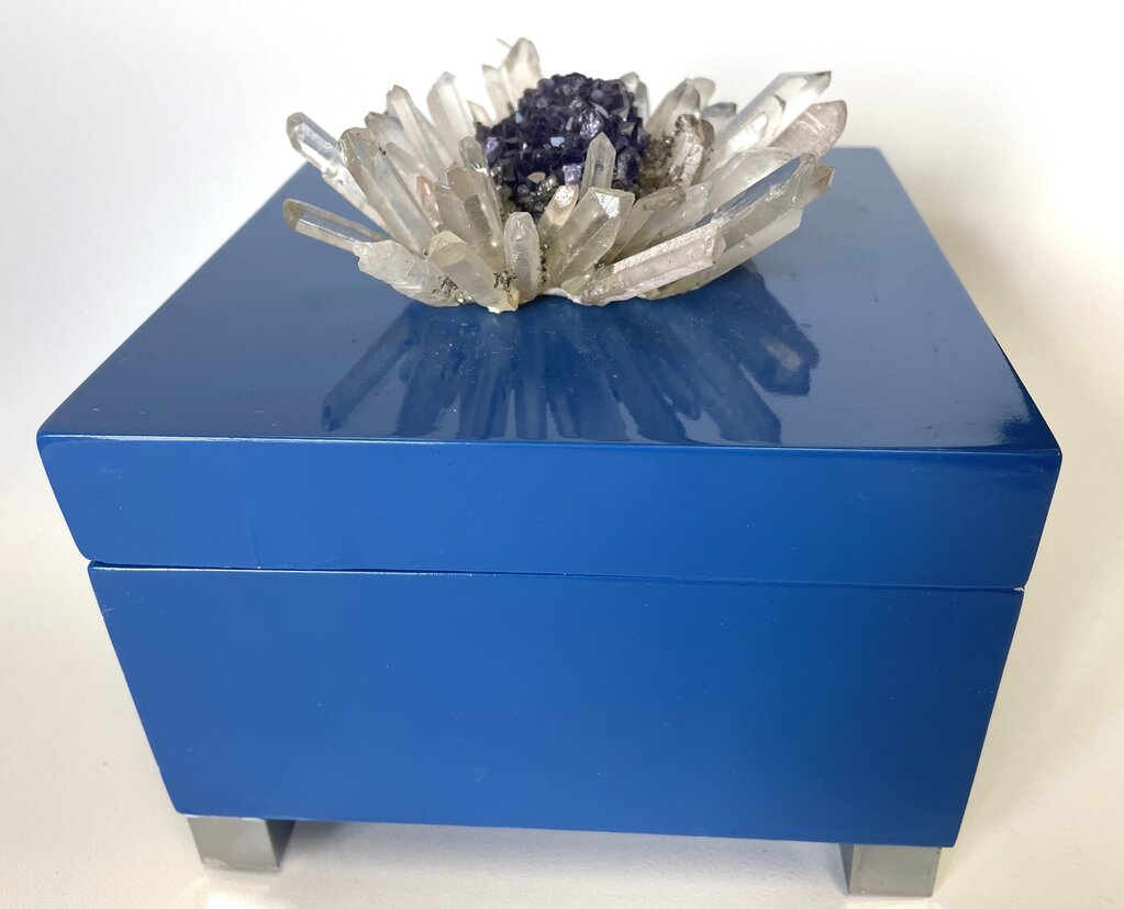 JOHN RICHARD QUARTZ BOX