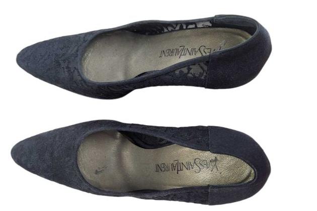 YVES ST LAURENT BLACK PUMP 9M