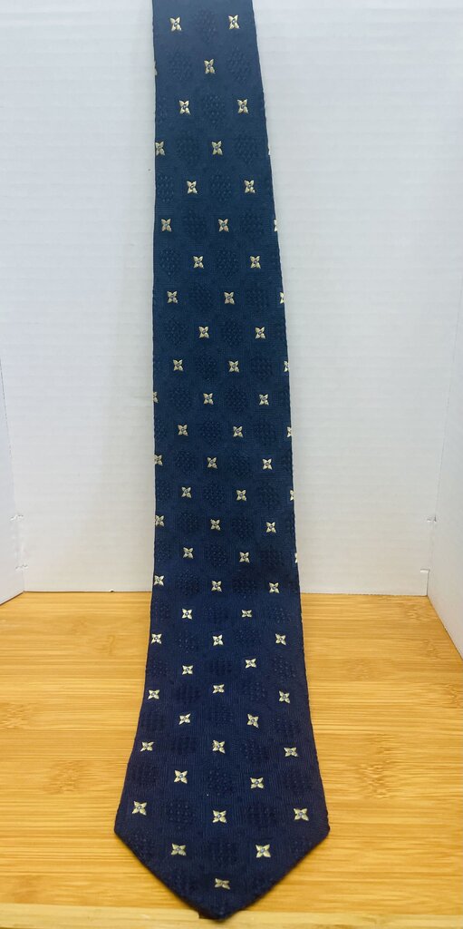 BERGDORF GOODMAN TIE