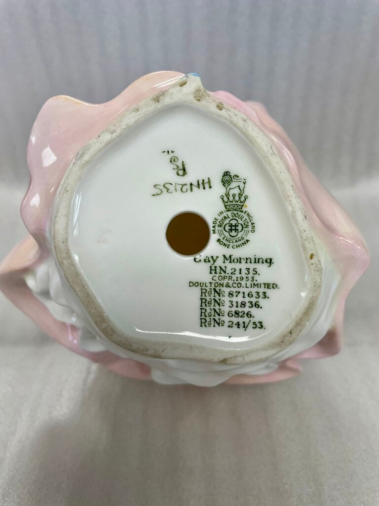 VINTAGE ROYAL DOULTON FIGURINE