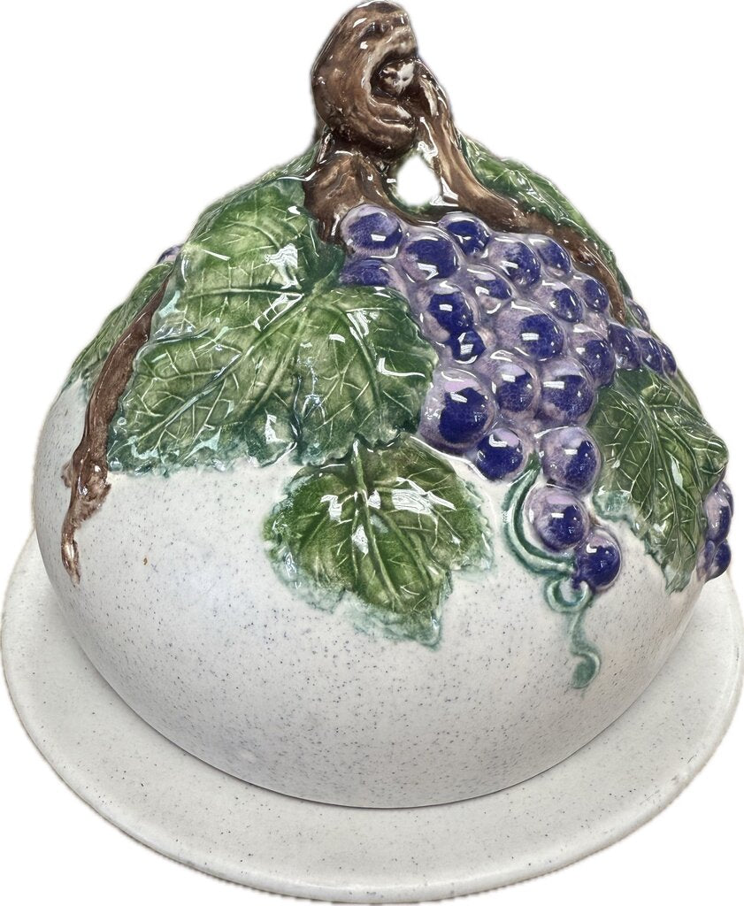 CERAMIC DOME CHEESE TRAY WITH GRAPES AND VINES