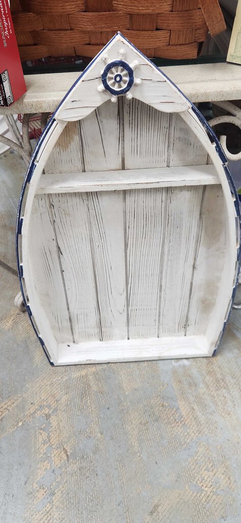 WOODEN BOAT DECOR