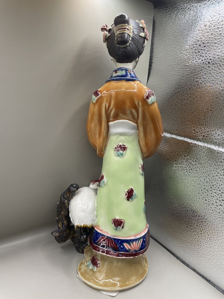2002 CHINESE MUDMAN CERAMIC FIGURE GIRL WITH CRANE AND PINE TREE