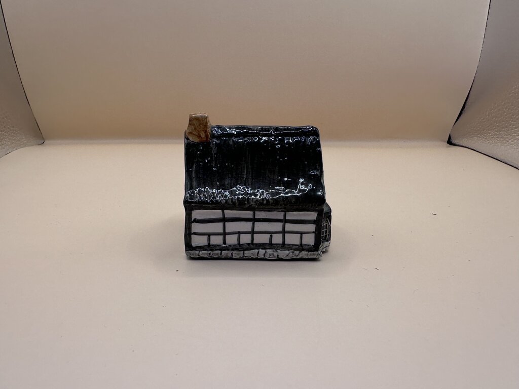 CERAMIC MINI COTTAGE