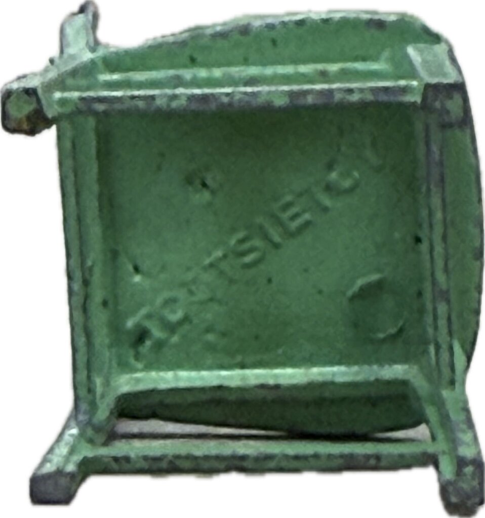 VINTAGE TOOTSIE TOY MINI CHAIRS AND LAMP AND BARCLAY PARK BENCH