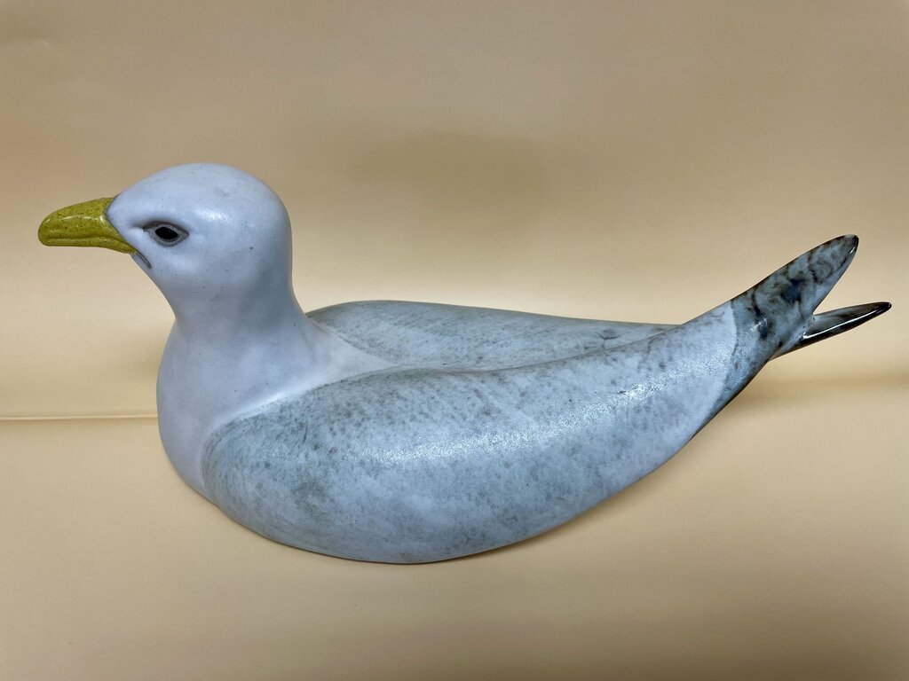 VINTAGE SEAGULL CERAMIC FIGURE