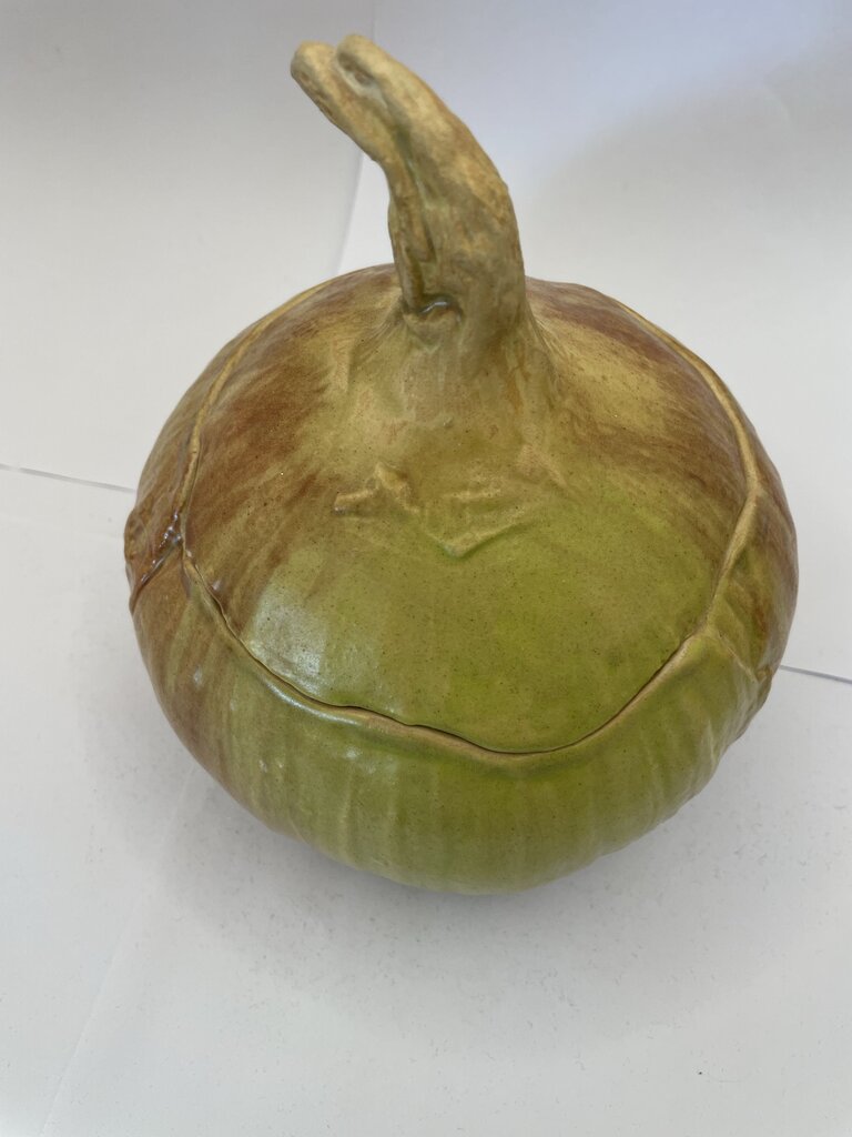 RARE 2000 PATRICIA GARRETT ONION TUREEN