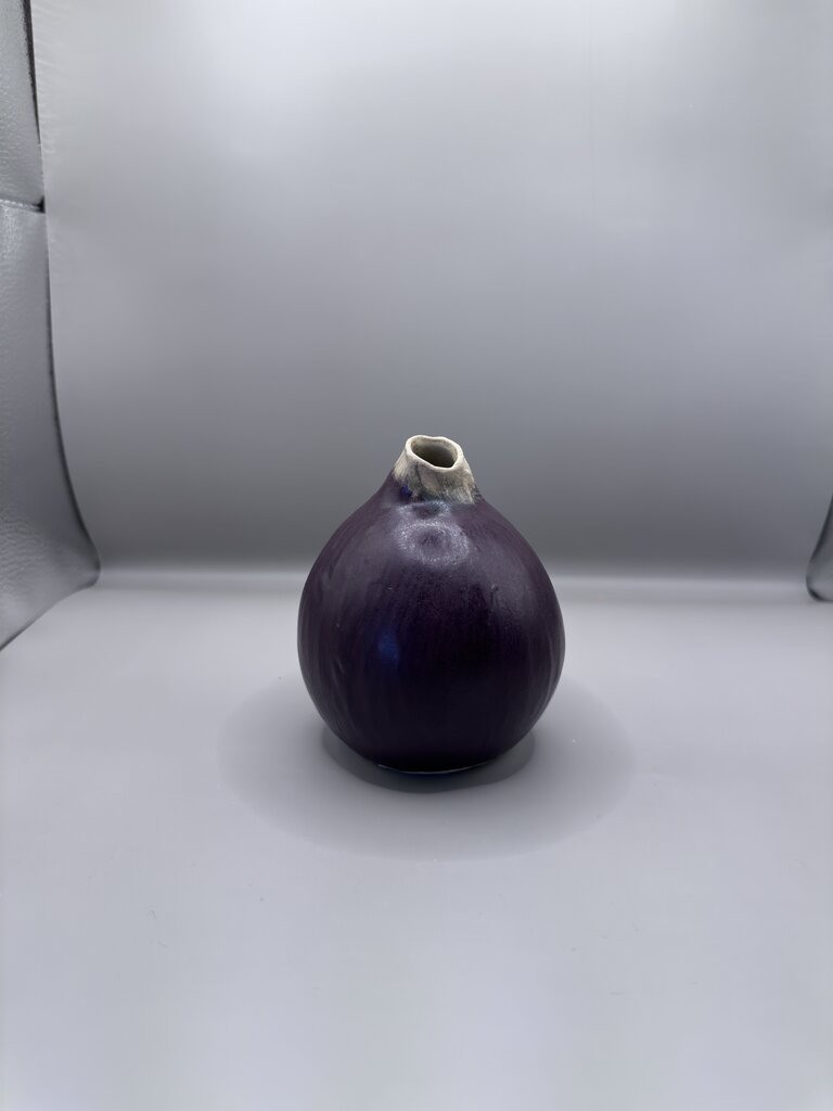 PATRICIA GARRETT FIG BUD VASE