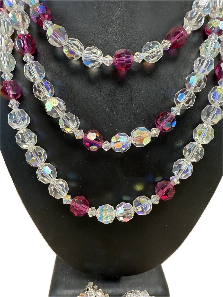 VINTAGE HOBE NECKLACE AND CLIP ON EARRING SET