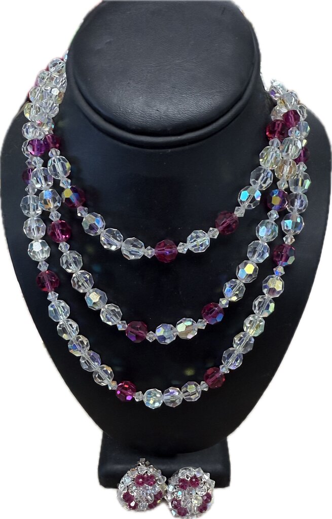 VINTAGE HOBE NECKLACE AND CLIP ON EARRING SET