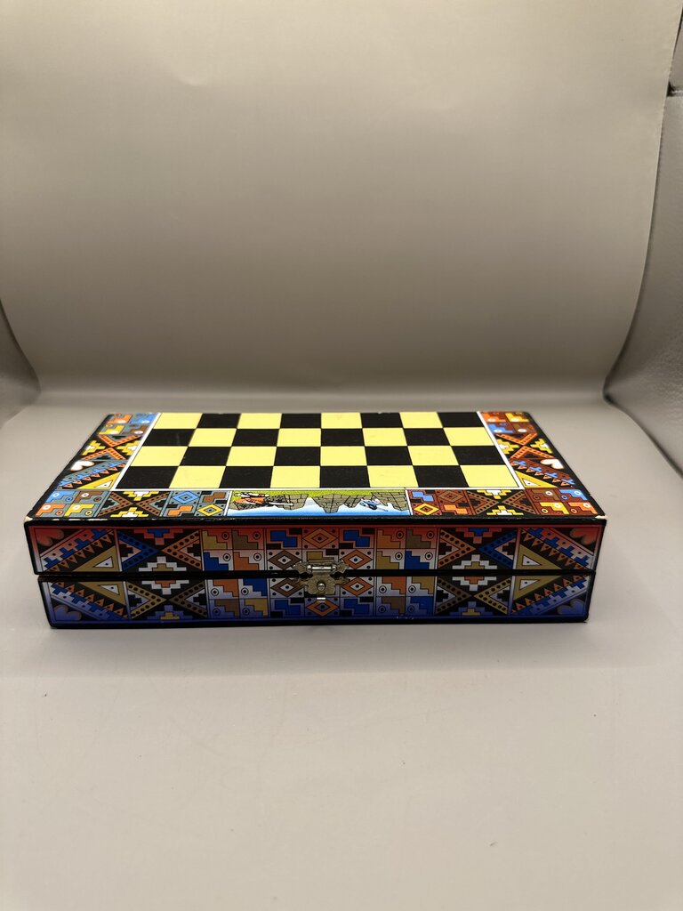 VINTAGE CRUSADER VS NATIVE AMERICAN CHESS GAME