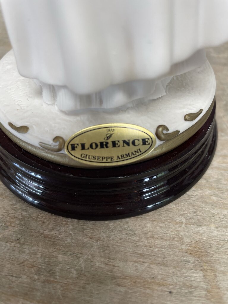 GIUSEPPE ARMANI ELOISE PORCELAIN FIGURE