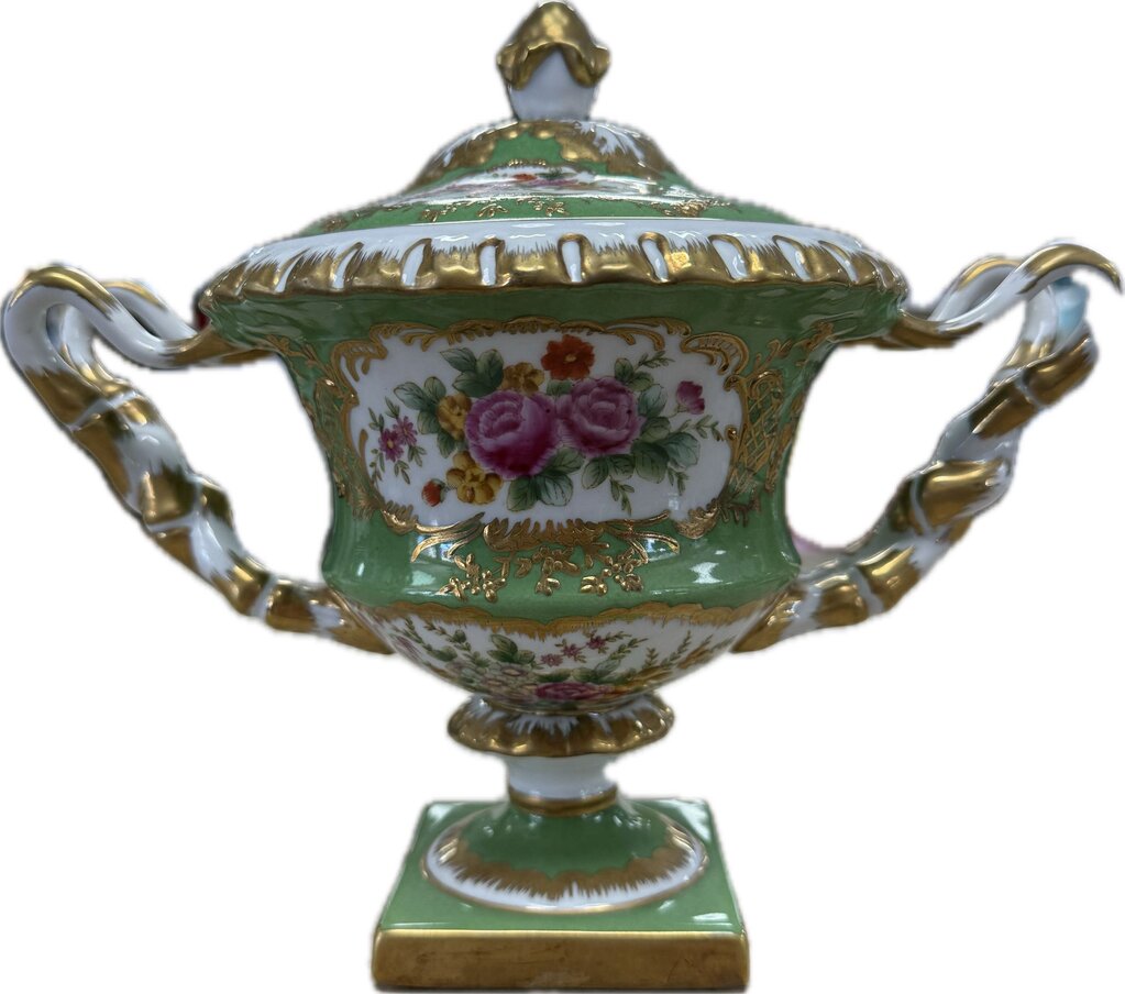 DECORATIVE CHELSEA HOUSE GREEN AND GOLD URN