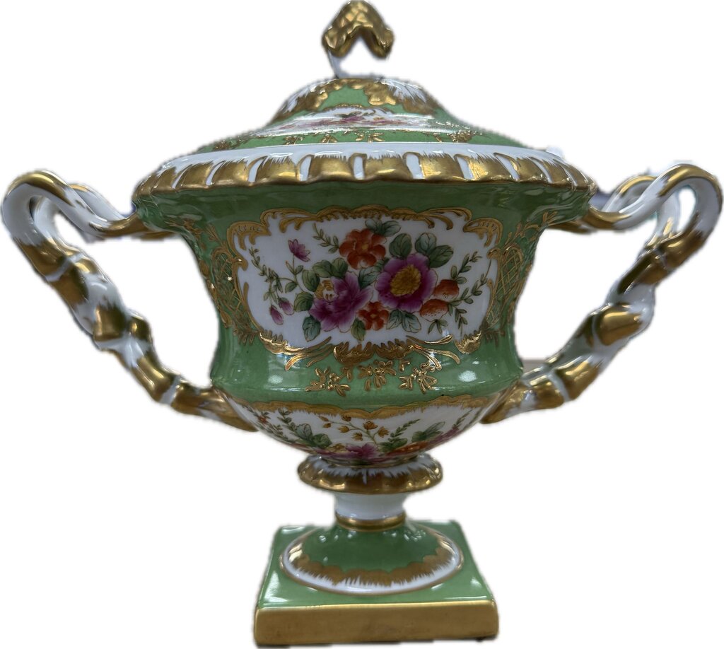 DECORATIVE CHELSEA HOUSE GREEN AND GOLD URN
