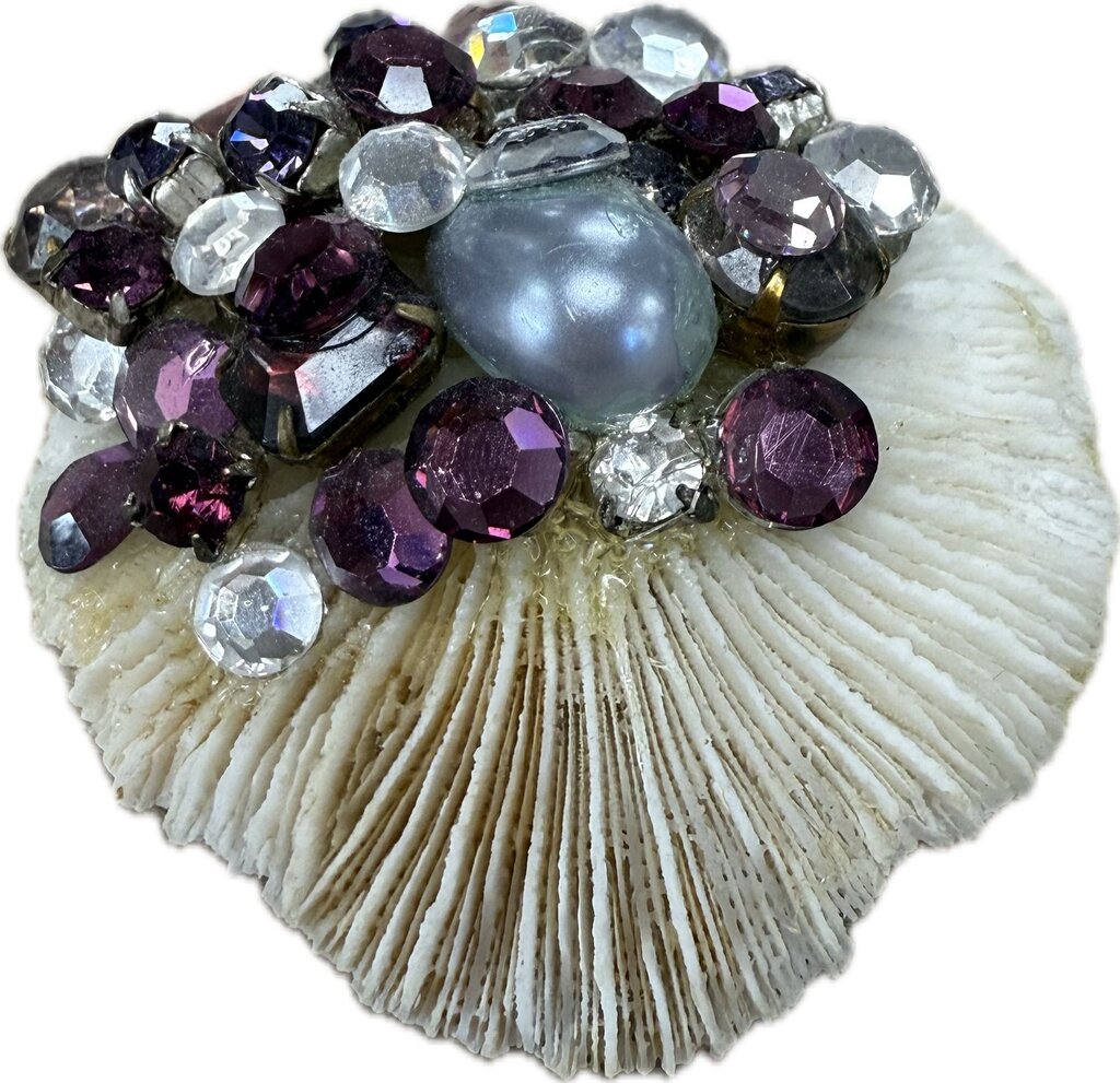 MUSHROOM CORAL BROOCH WITH RHINESTONES