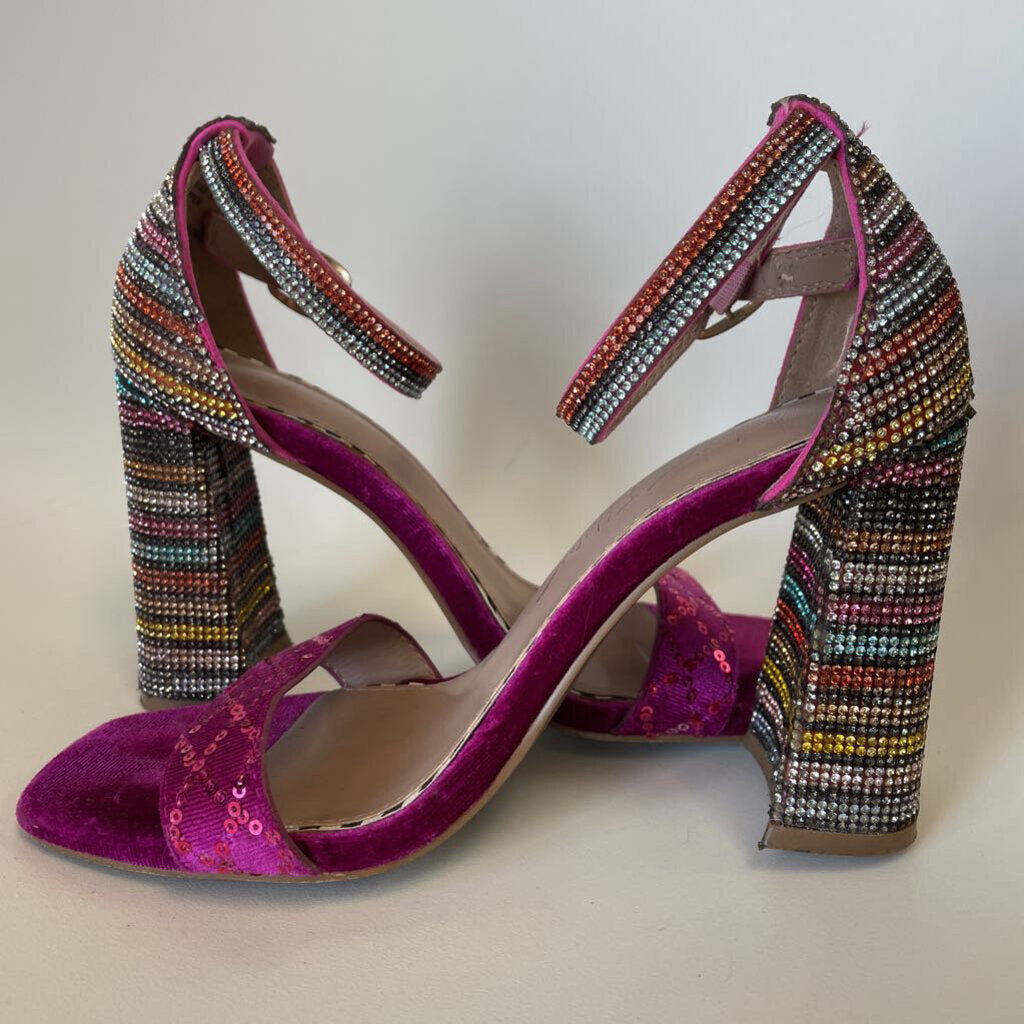 BETSEY JOHNSON SHOES SIZE 6