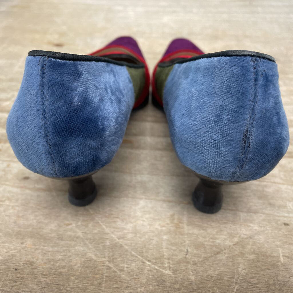 FERRAGAMO VELVET KITTEN HEELS
