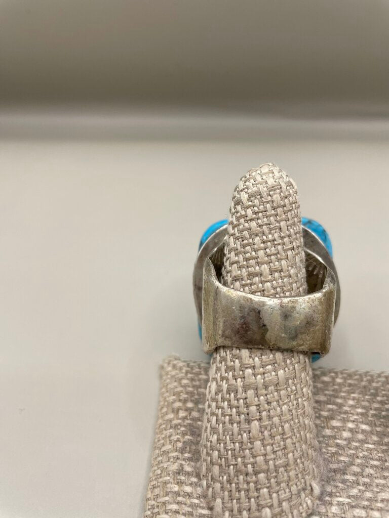 LARGE STERLING NATIVE AMERICAN TURQUOISE RING
