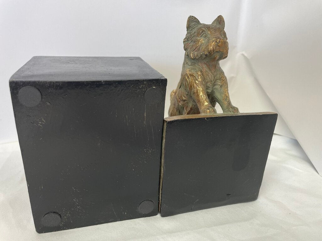 DOG BOOKENDS