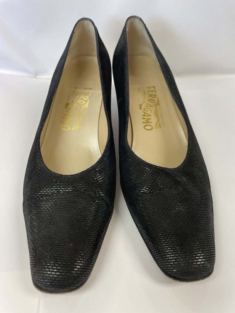 VINTAGE FERRAGAMO KITTY HEELS