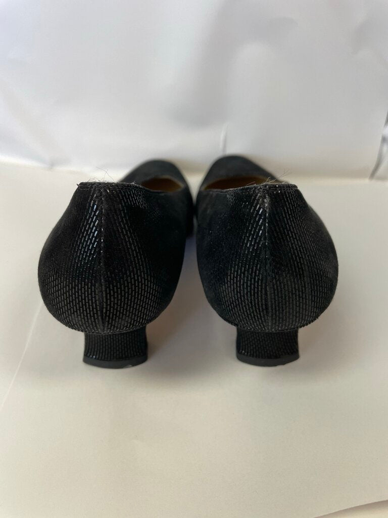 VINTAGE FERRAGAMO KITTY HEELS