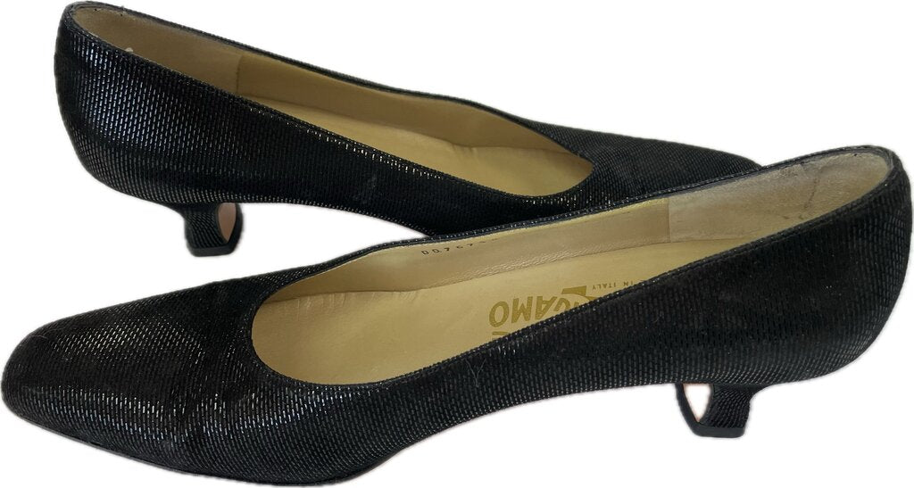 VINTAGE FERRAGAMO KITTY HEELS