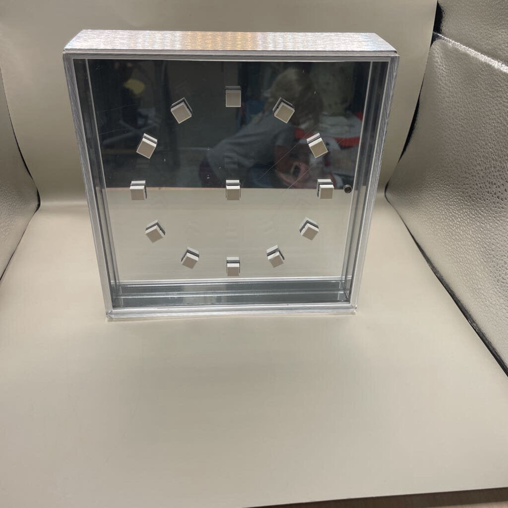 VINTAGE OMICHRON SIGNED AND NUMBERS MODERN CHROME CLOCK ONLY 500 MADE NUMBERED 326