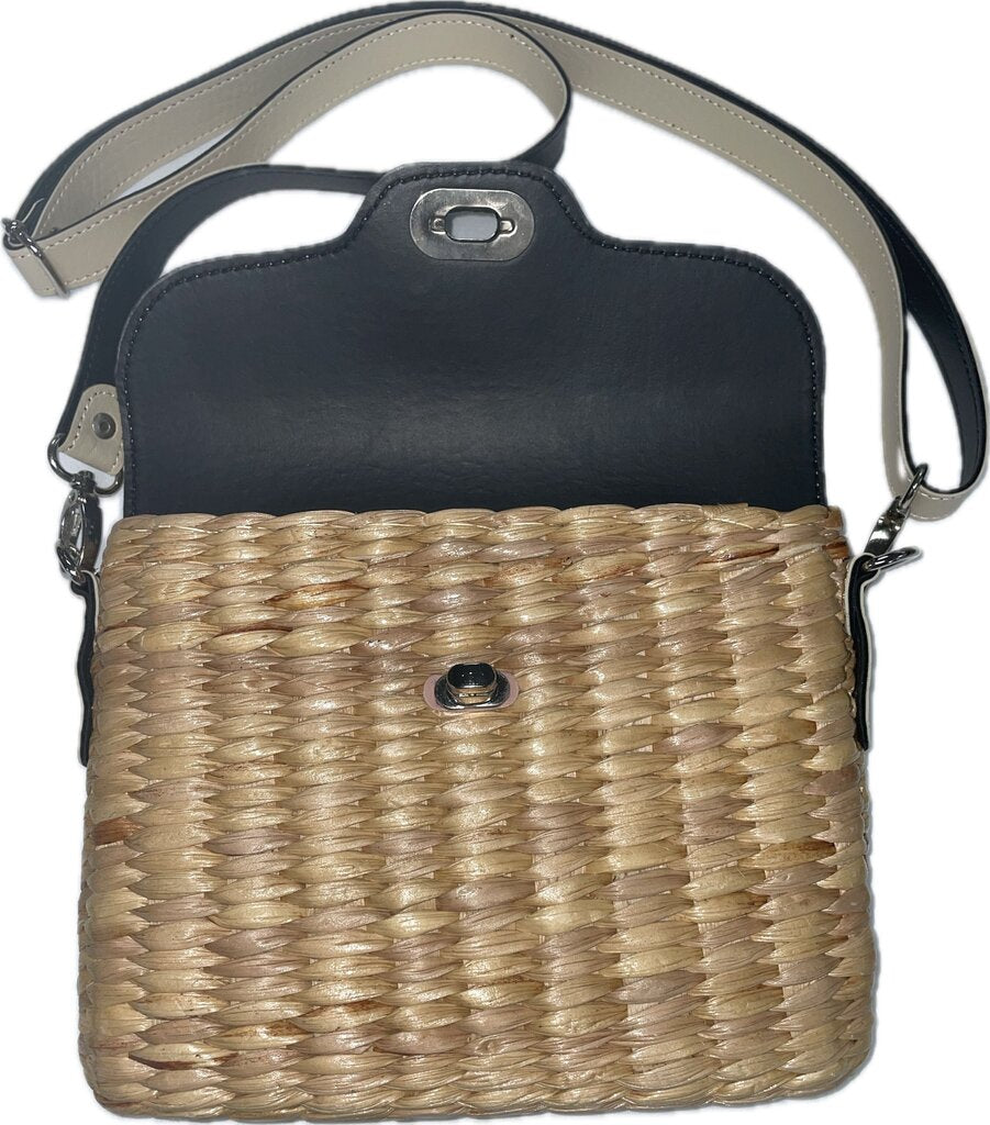 SEA AND GRASS RATTAN PURSE