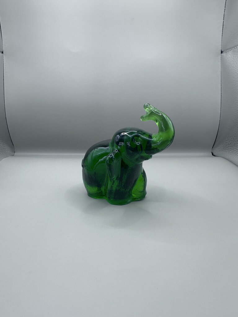 GREEN MAURANO GLASS ELEPHANT FIGURE / PAPERWEIGHT