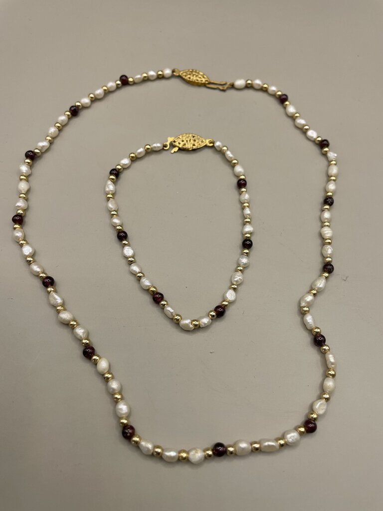 PEARL AND WINE COLORED BEADED NECKLACE AND BRACELET SET
