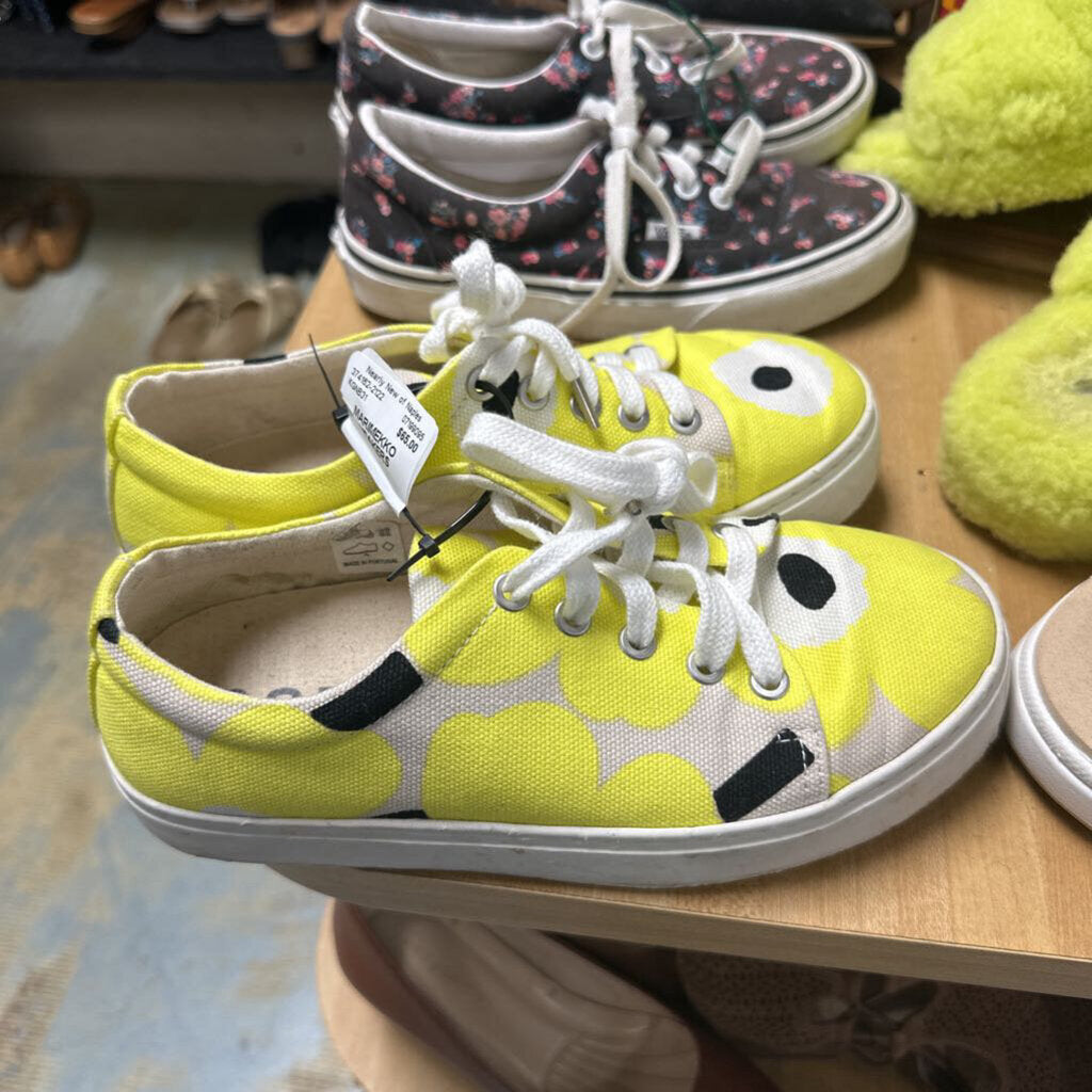 MARIMEKKO SNEAKERS SIZE 37