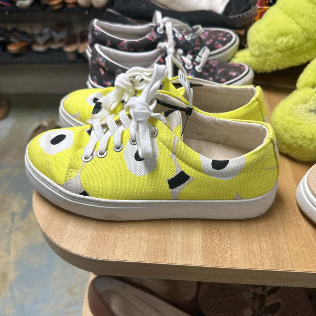 MARIMEKKO SNEAKERS SIZE 37