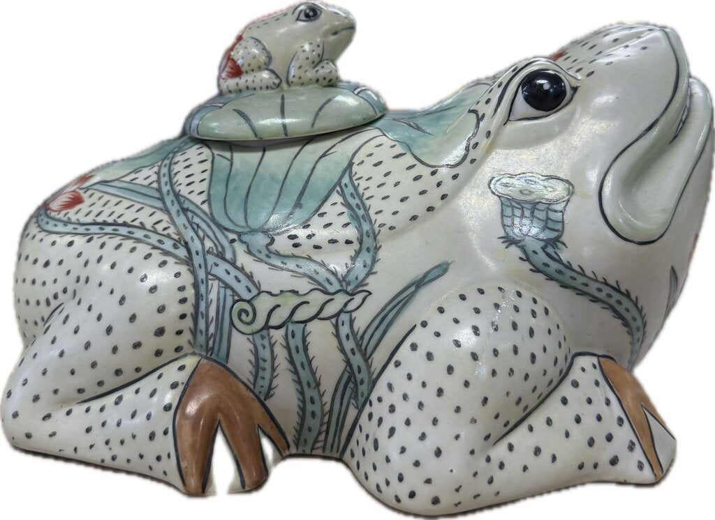 KANGXI POTTERY CERAMIC FROG LIDDED BOX