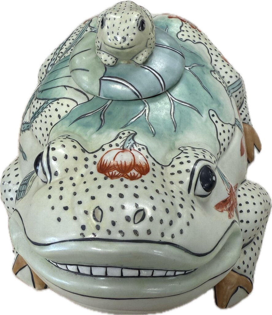 KANGXI POTTERY CERAMIC FROG LIDDED BOX