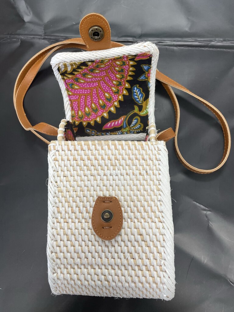 WHITE RATTAN CROSSBODY