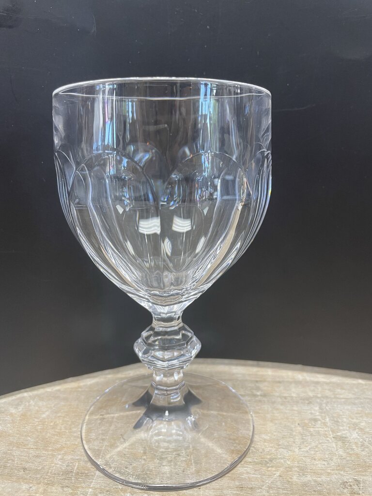 VILLEROY AND BOCH WATER GOBLETS 6 IN SET OF 4
