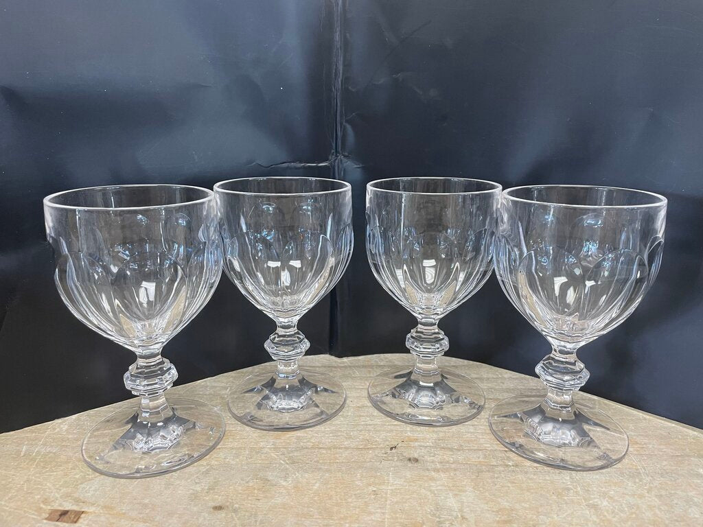 VILLEROY AND BOCH WATER GOBLETS 6 IN SET OF 4