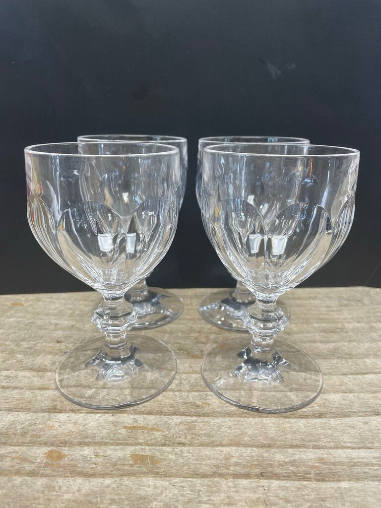 VILLEROY AND BOCH 5.5IN GOBLET GLASSES SET OF 4
