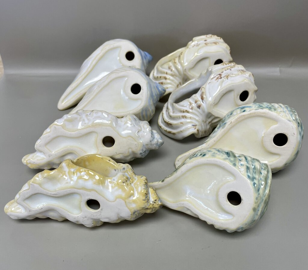 CERAMIC SEASHELL NAPKIN RINGS SET OF 8