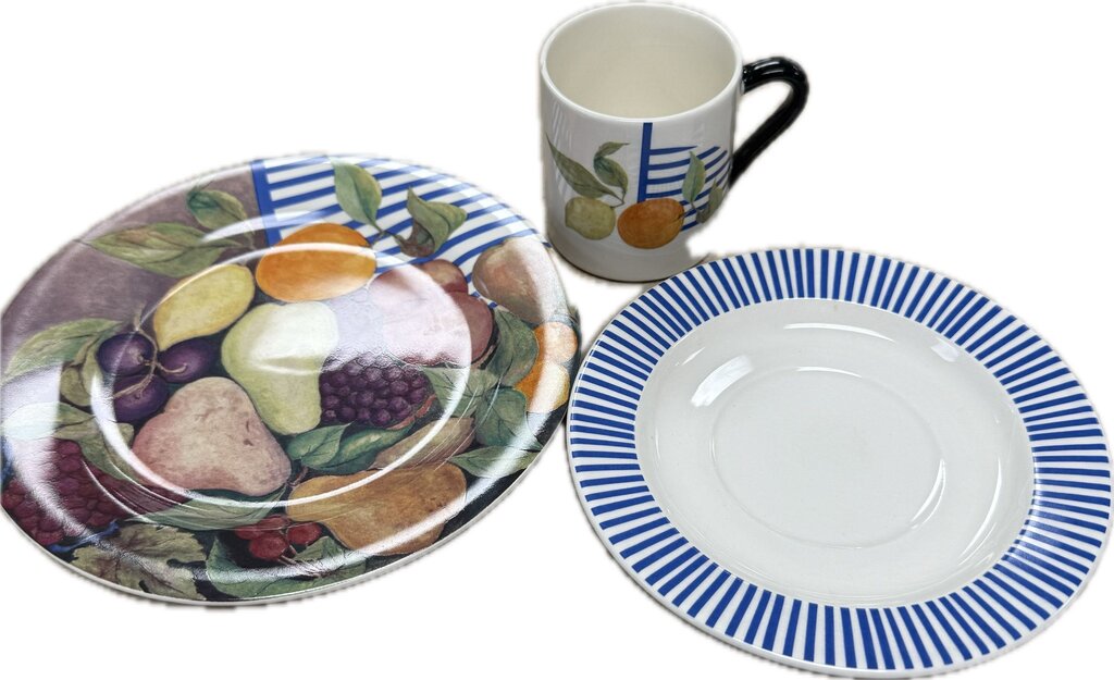 GIEN FRANCE LA RONDE DES FRUITS DESSERT PLATES, CUP AND SAUCER