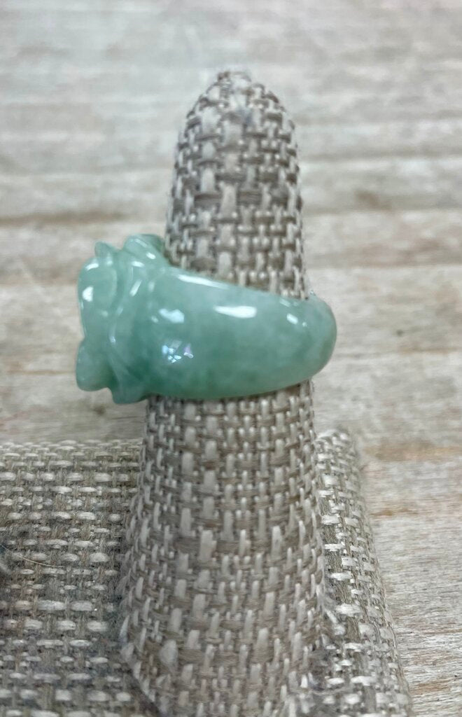 APPLE JADE FLOWER RING SIZE 6.5